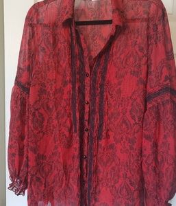 Beautiful Covington top size 16/18